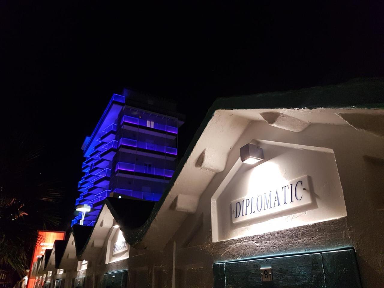 Hotel Diplomatic 리치오네 외부 사진
